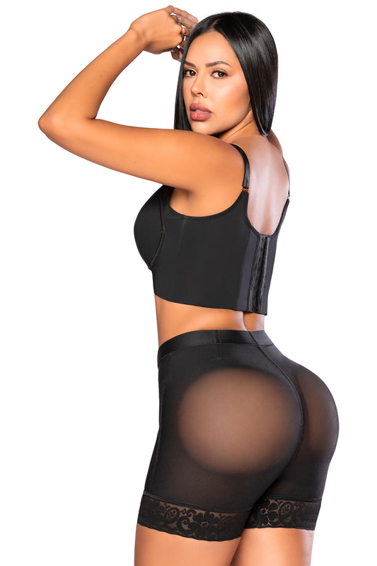 - Panty Ultrainvisible SMI4000 ATRACTIVA con encaje y control abdominal
- Vista posterior de panty moldeador con realce natural y efecto redondeado
- Detalle de encaje funcional y ajuste invisible del SMI4000